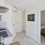 1 Bedroom Stunning In Apartment