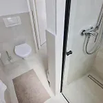 1 Bedroom Stunning In Apartment *